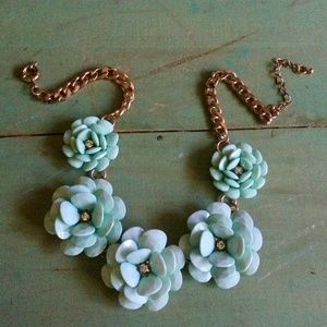 Pretty Minty Green Five Flower & Crystal Center Statement Necklace